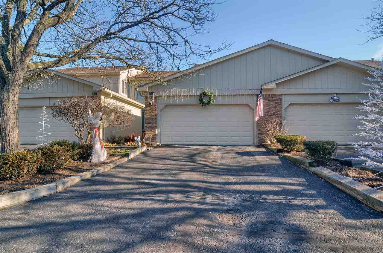 954 Golfview Court Rochester, MI 48307 - Photo 2 of 32 Front 2nd View