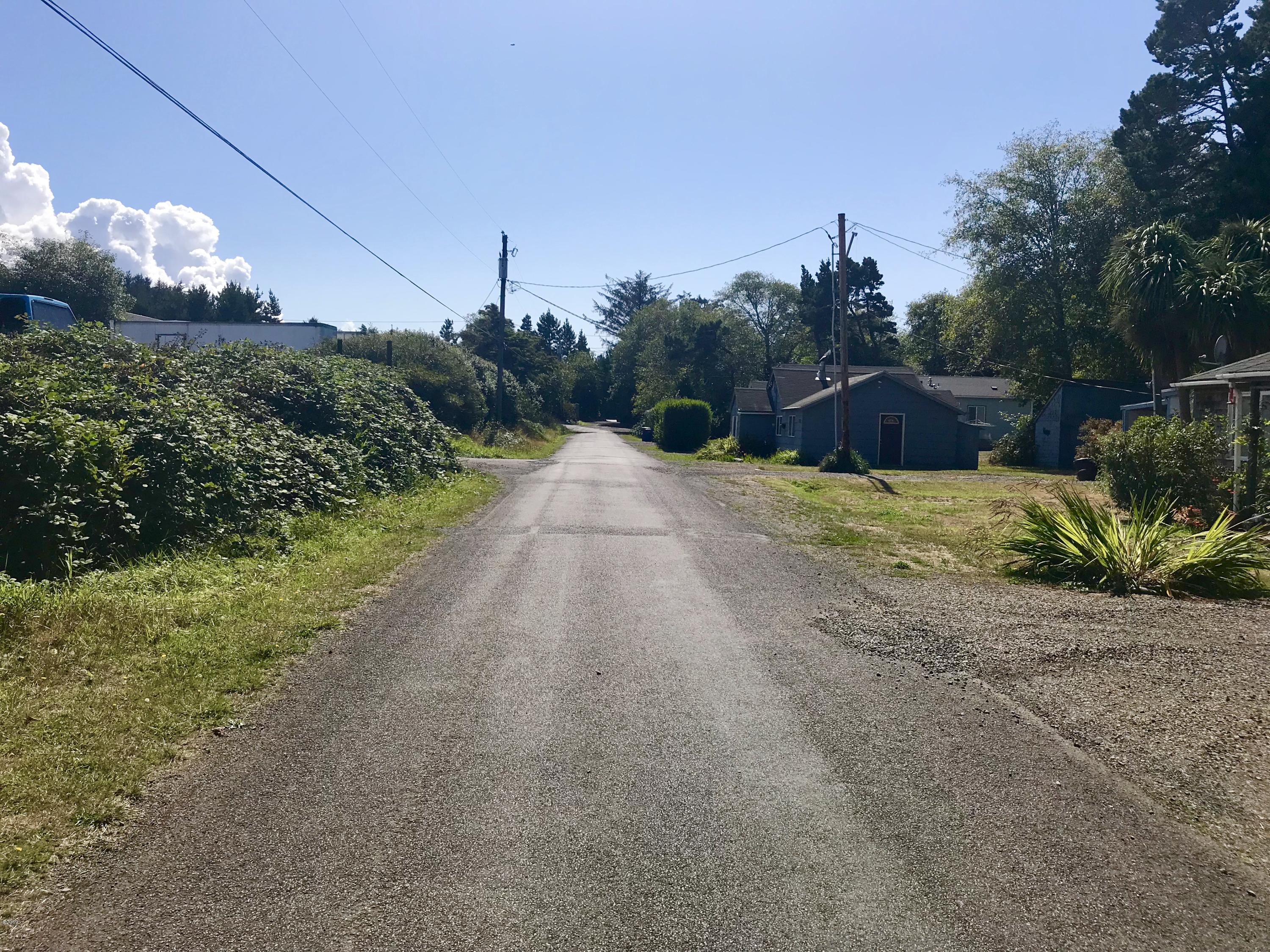 2101 Rhododendron Avenue Gleneden Beach, OR 97388 - Photo 6 of 10 Street view looking South