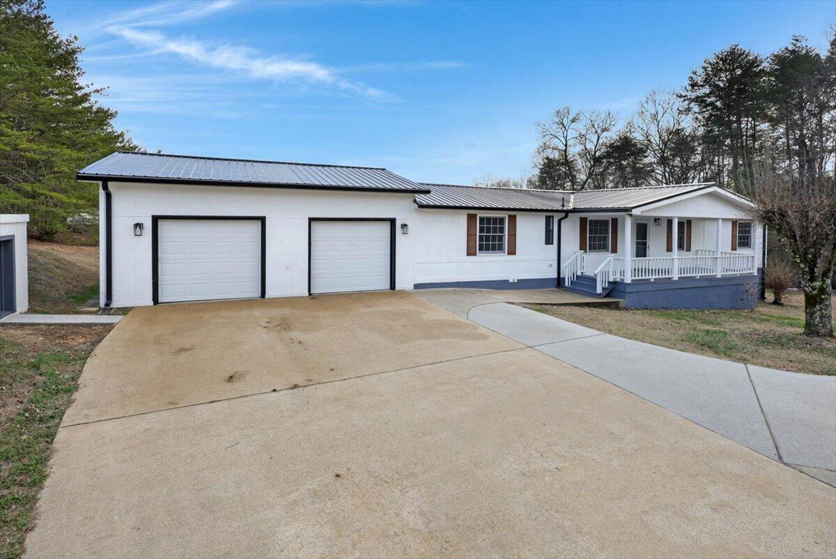 8635 Brenda Drive Harrison, TN 37341 - Photo 2 of 32 02-Pinnacle Tour - 8635 Brenda - 01