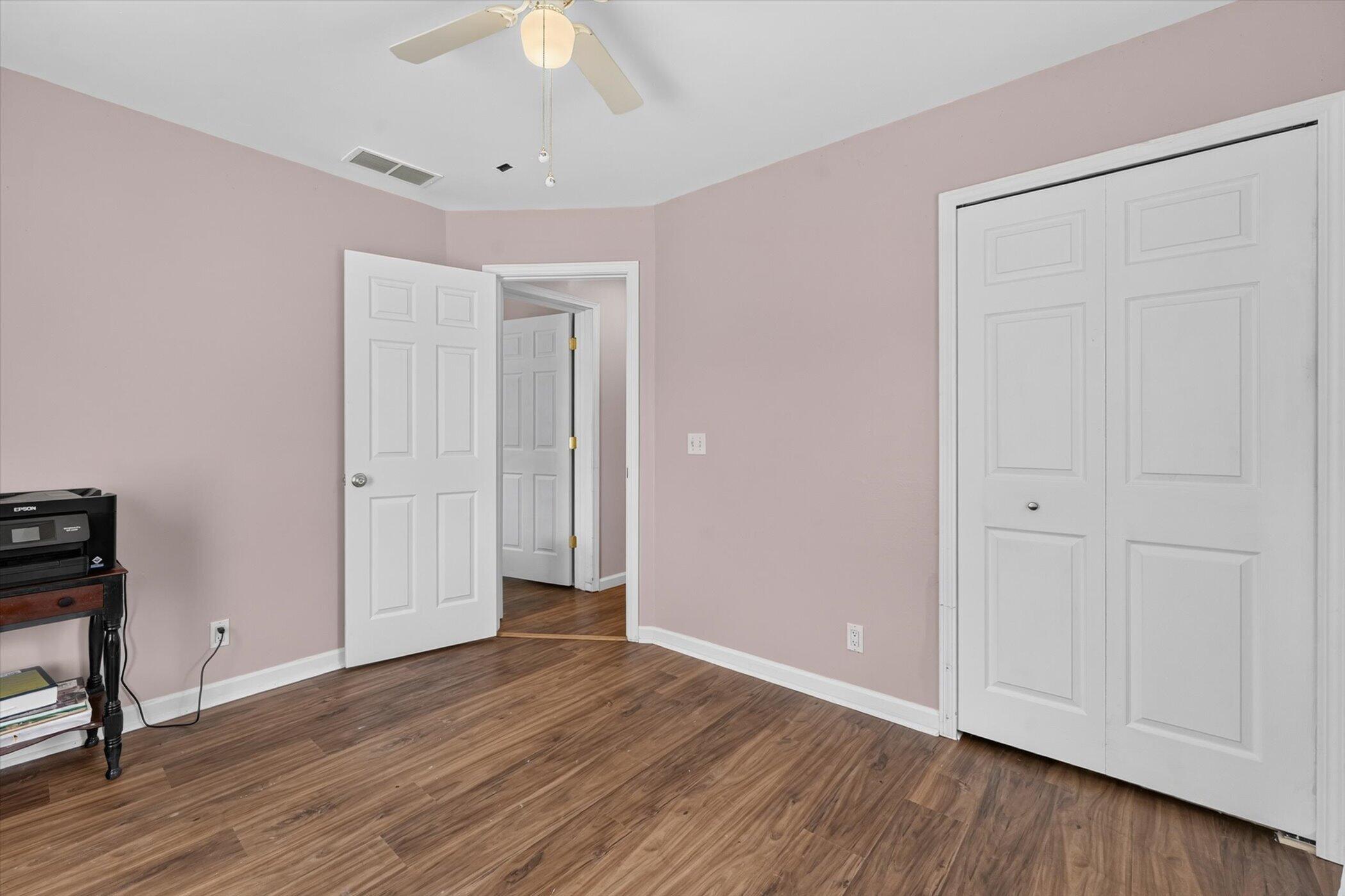 15601 Devonshire Pinckney, MI 48169 - Photo 14 of 33 20-15601-Devonshire-WindowStill-Photogra