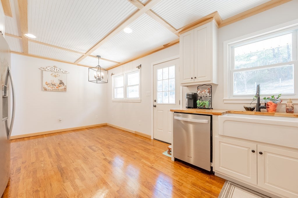 1350 Ivanhoe Road Max Meadows, VA 24360 - Photo 20 of 79 Gallery Image 20