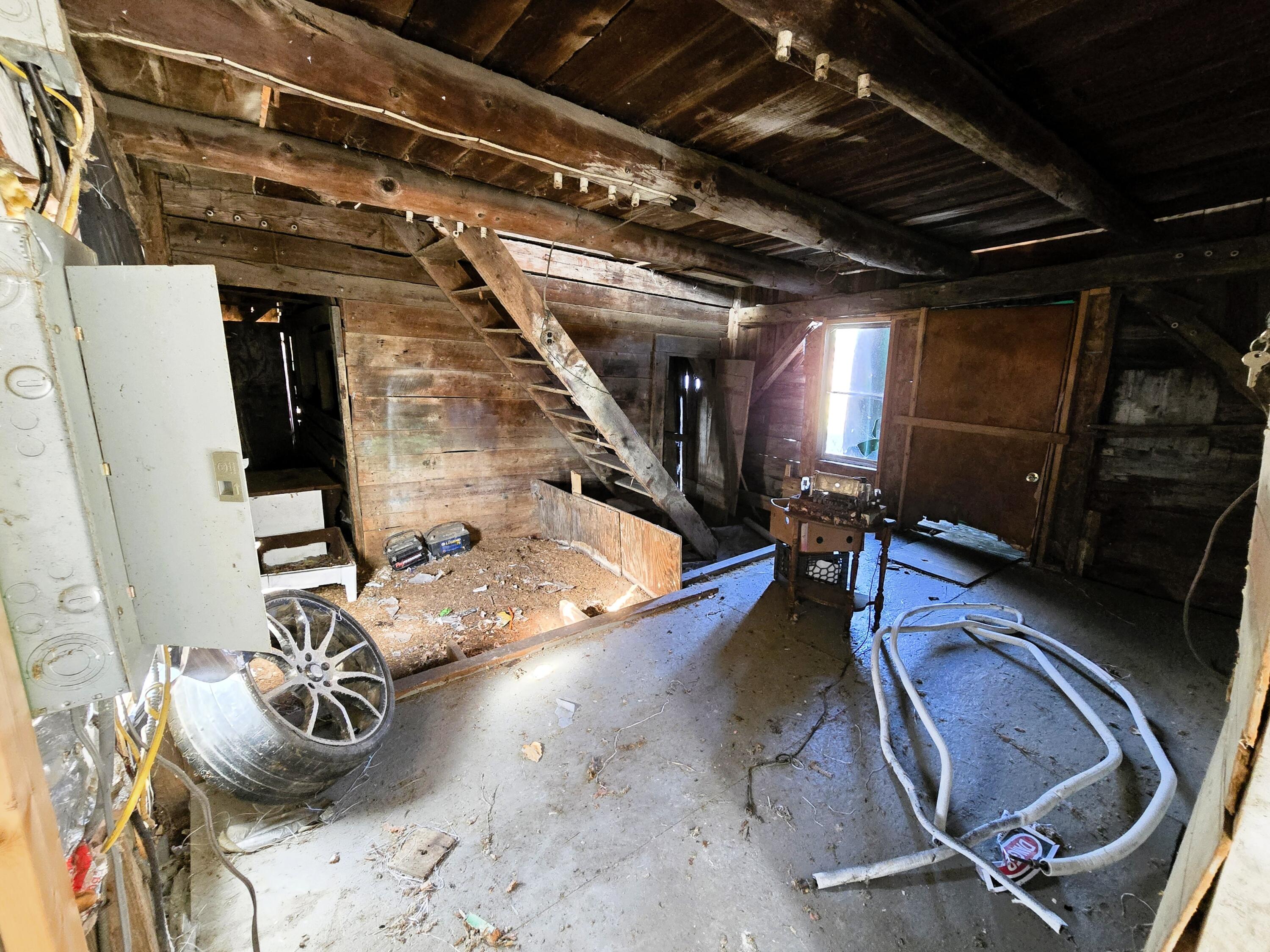662 Albion Road Unity, ME 04988 - Photo 5 of 18 mudroom