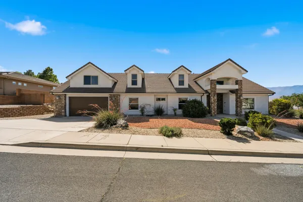$619,000 | 222 South Valley View Drive, Hurricane, UT 84737