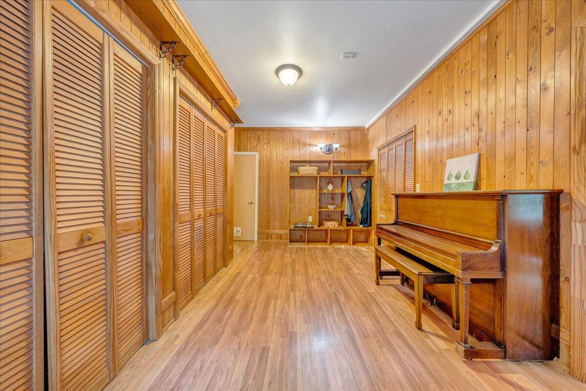 3608 Jae Valley Road Roanoke, VA 24014 - Photo 32 of 51 a view of a hallway with wooden floor