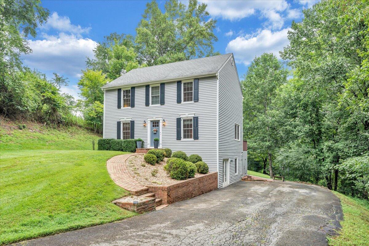 3608 Jae Valley Road Roanoke, VA 24014 - Photo 43 of 51 a view of a house with backyard