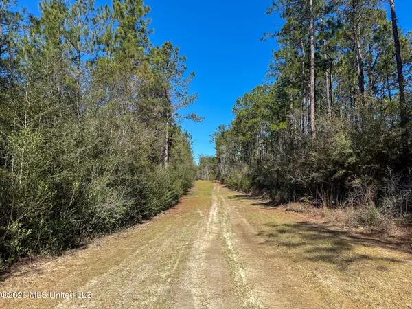 $4,204,800 | Cable Bridge Rd Pass, Pass Christian, MS 39571