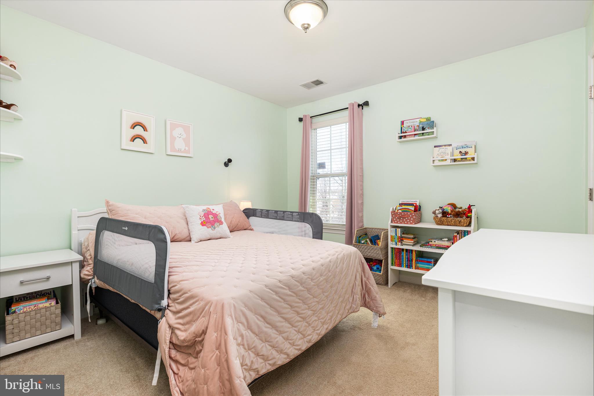 41591 Bostonian Place Aldie, VA 20105 - Photo 26 of 55 Bedroom 3