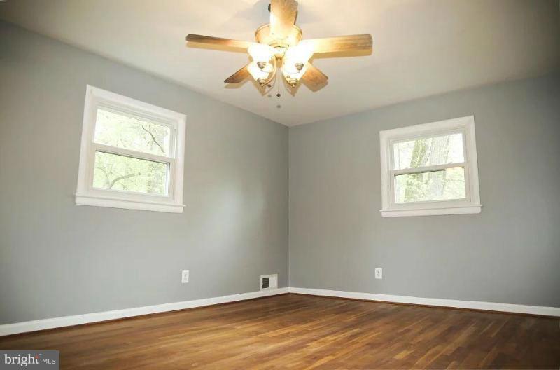 205 Tapawingo Road Southwest Vienna, VA 22180 - Photo 13 of 29 Bedroom