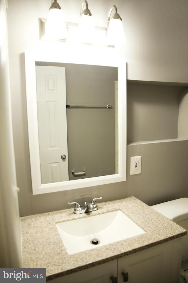 205 Tapawingo Road Southwest Vienna, VA 22180 - Photo 15 of 29 Bath