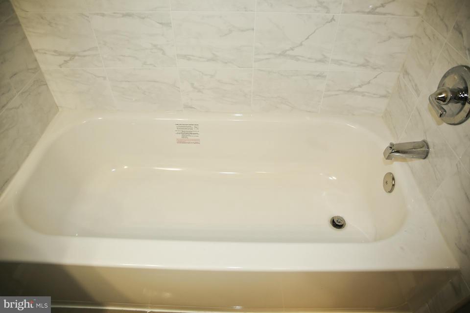 205 Tapawingo Road Southwest Vienna, VA 22180 - Photo 18 of 29 Bath