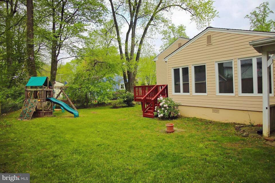 205 Tapawingo Road Southwest Vienna, VA 22180 - Photo 24 of 29 Exterior (Rear)