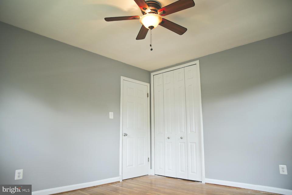 205 Tapawingo Road Southwest Vienna, VA 22180 - Photo 10 of 29 Bedroom