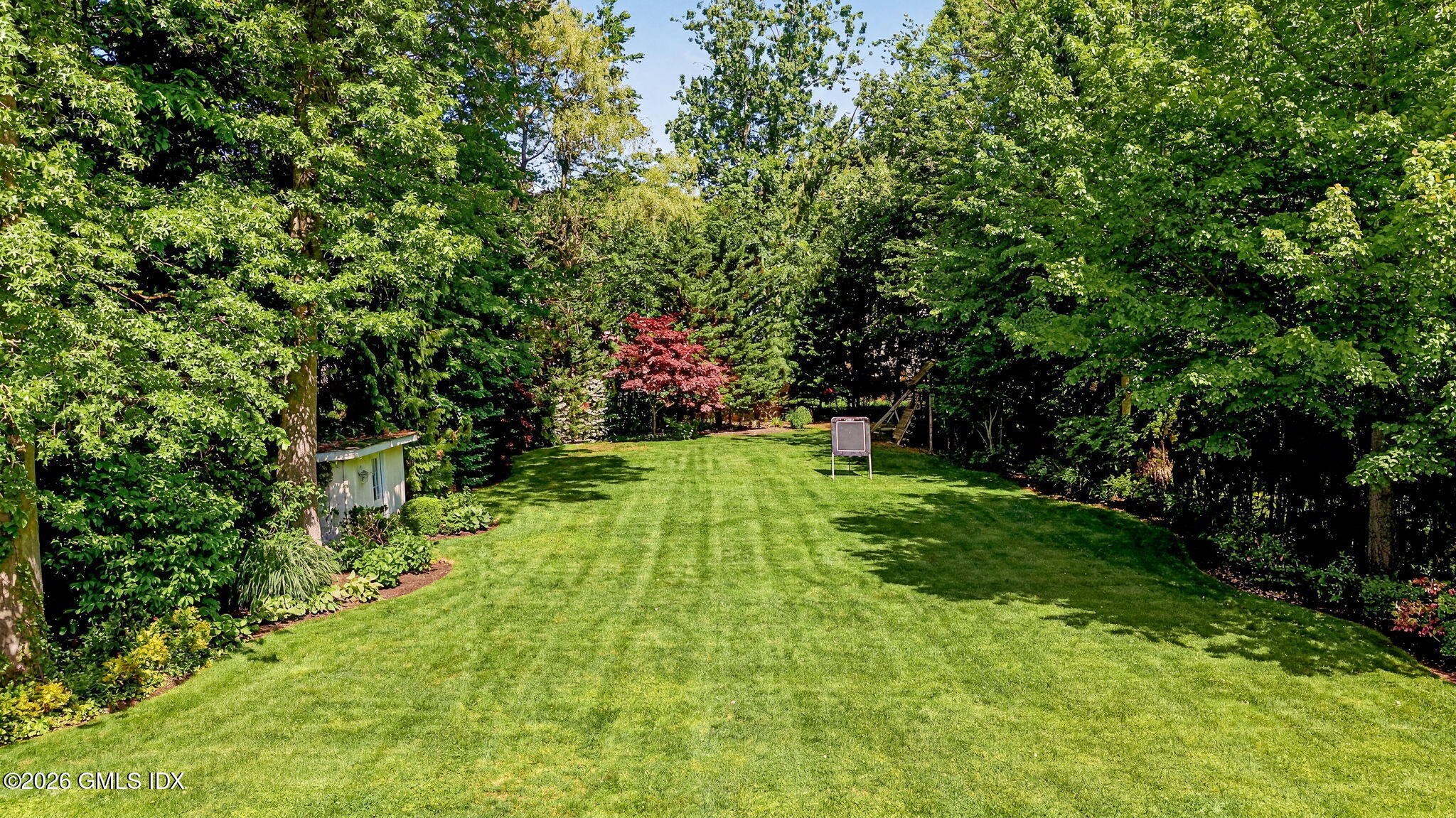 26 Circle Drive Greenwich, CT 06830 - Photo 2 of 29 Level Backyard