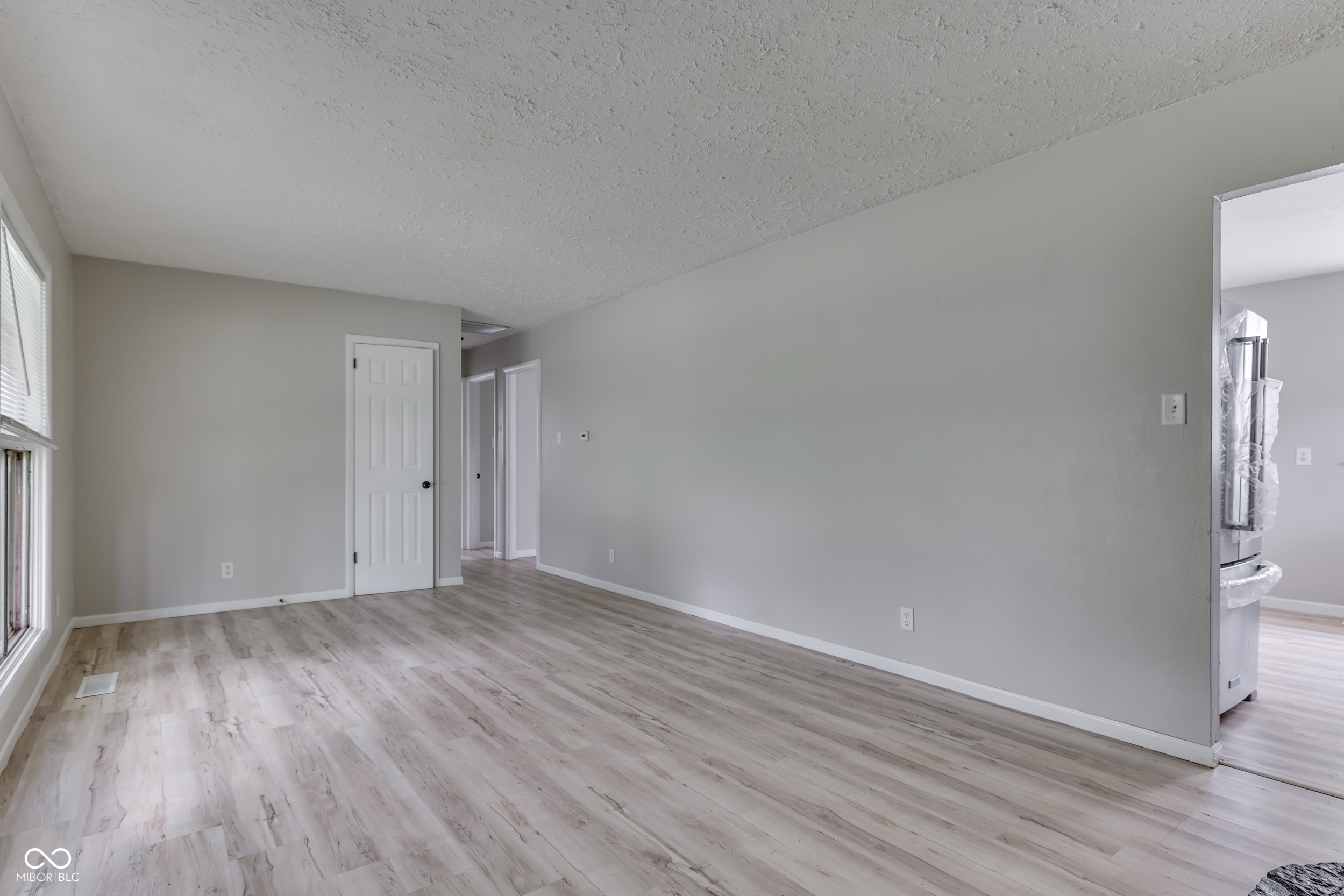 310 South Kenmore Road Indianapolis, IN 46219 - Photo 13 of 49 Gallery Image 13