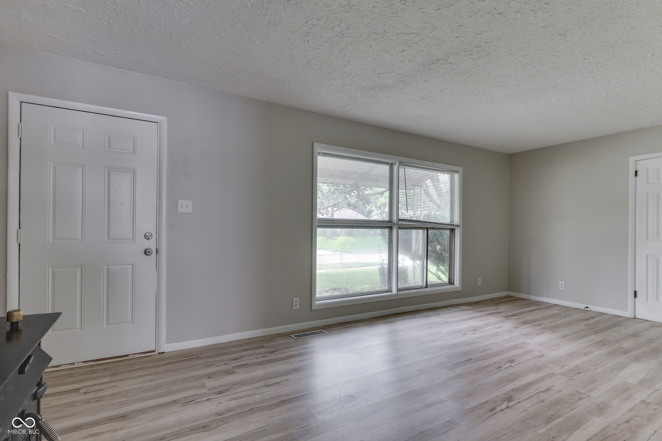 310 South Kenmore Road Indianapolis, IN 46219 - Photo 14 of 49 Gallery Image 14