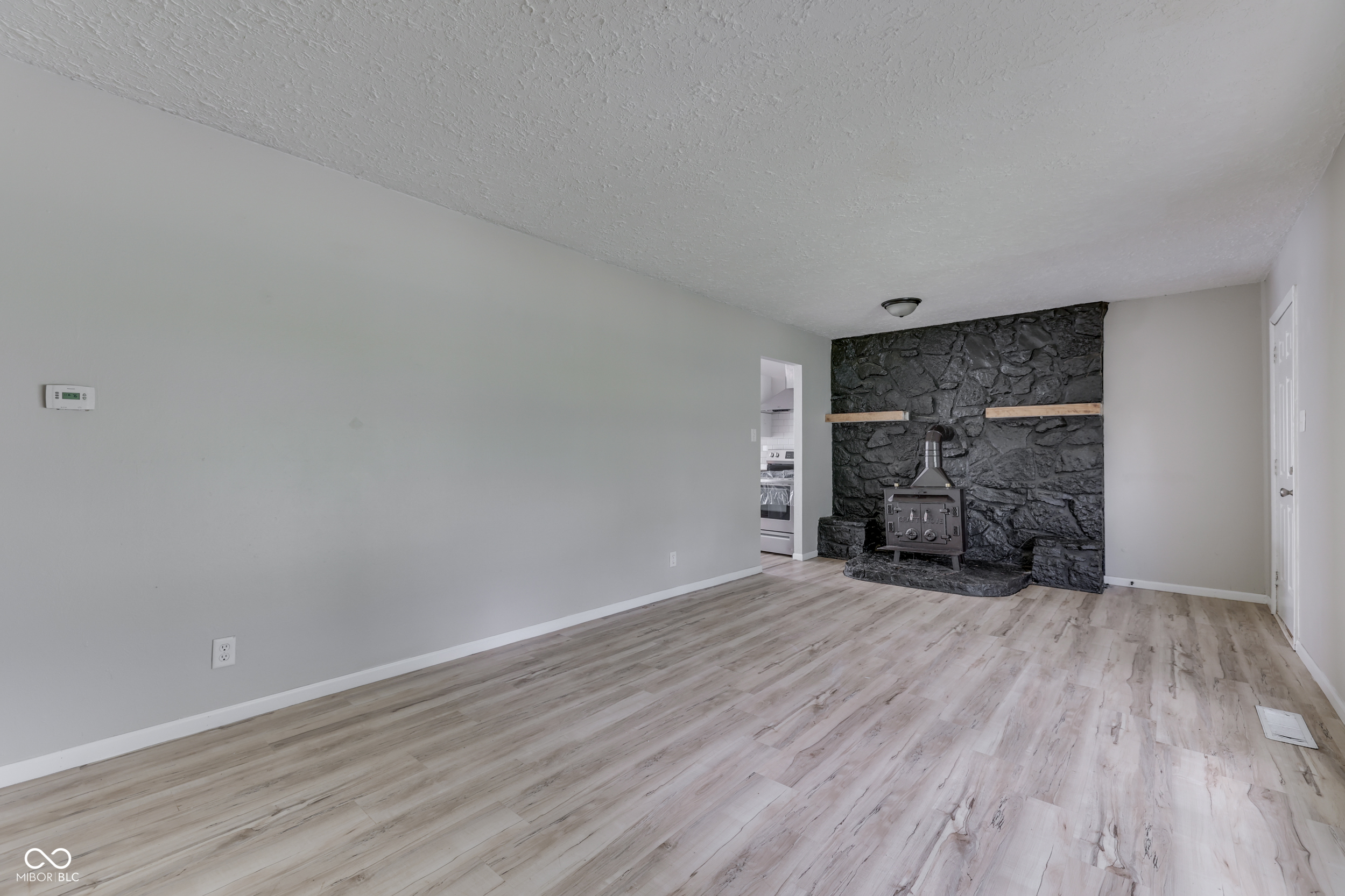 310 South Kenmore Road Indianapolis, IN 46219 - Photo 16 of 49 Gallery Image 16