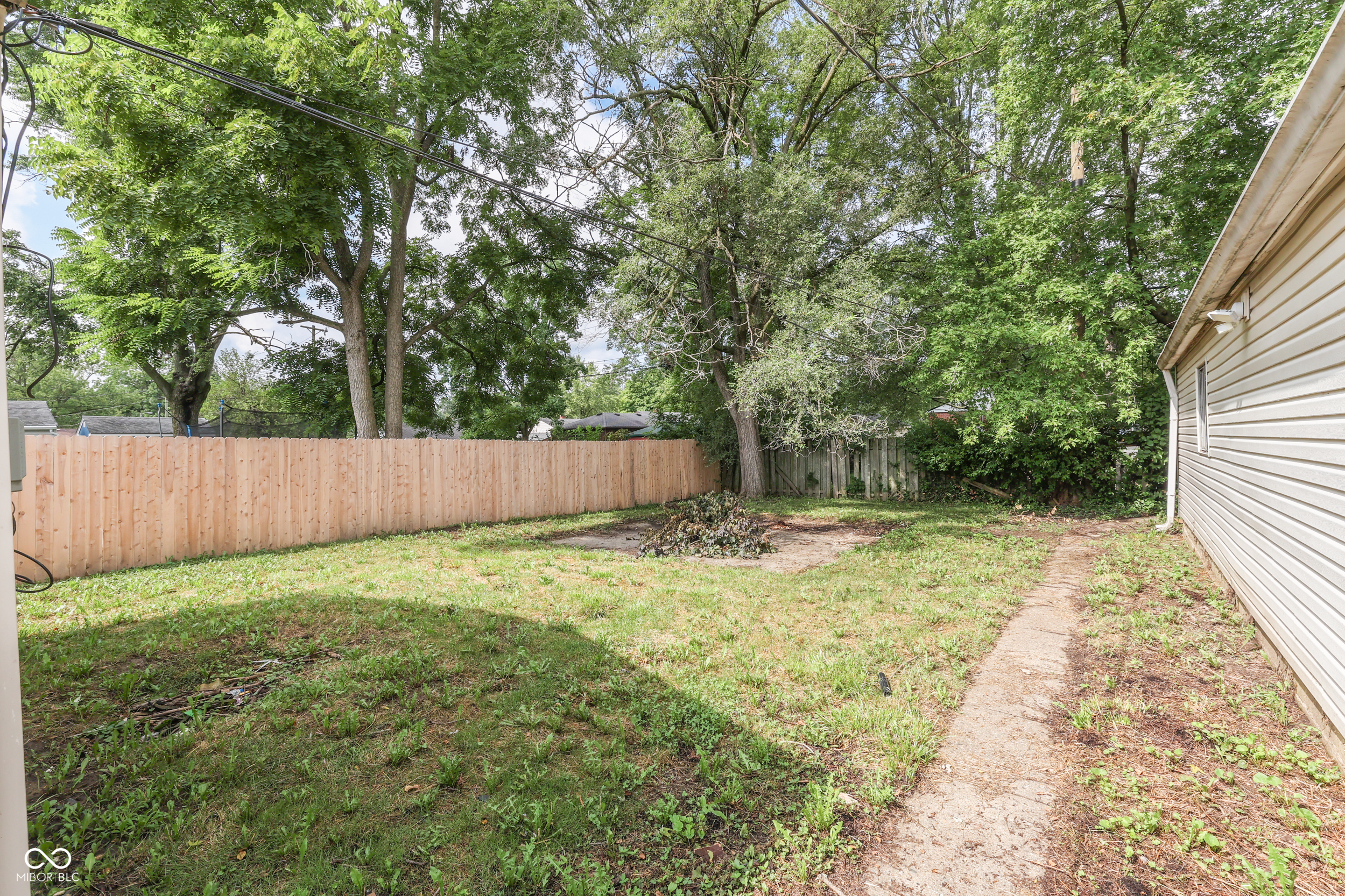 310 South Kenmore Road Indianapolis, IN 46219 - Photo 40 of 49 Gallery Image 40
