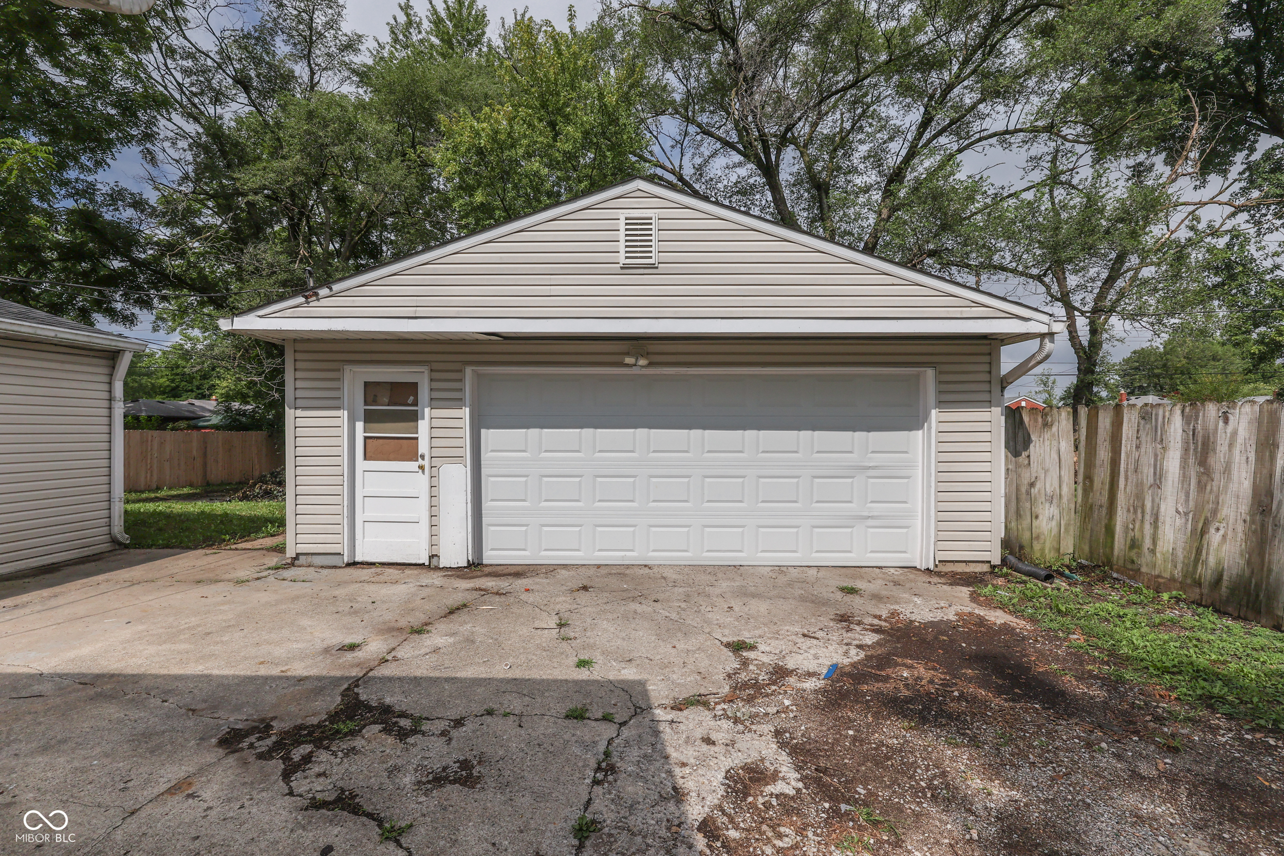 310 South Kenmore Road Indianapolis, IN 46219 - Photo 41 of 49 Gallery Image 41