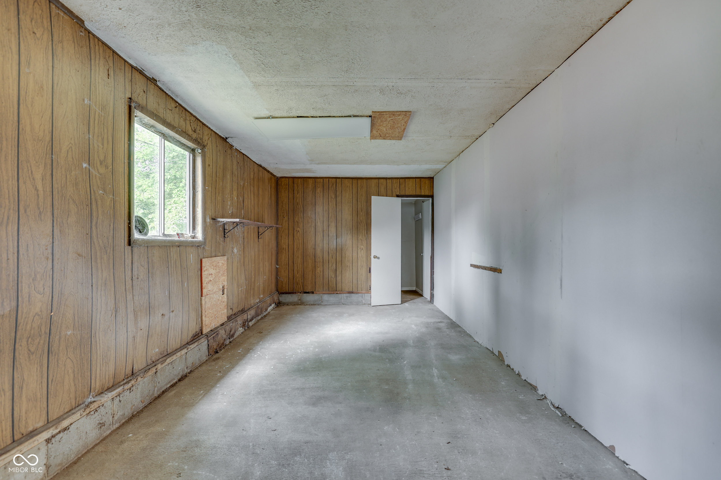 310 South Kenmore Road Indianapolis, IN 46219 - Photo 48 of 49 Gallery Image 48
