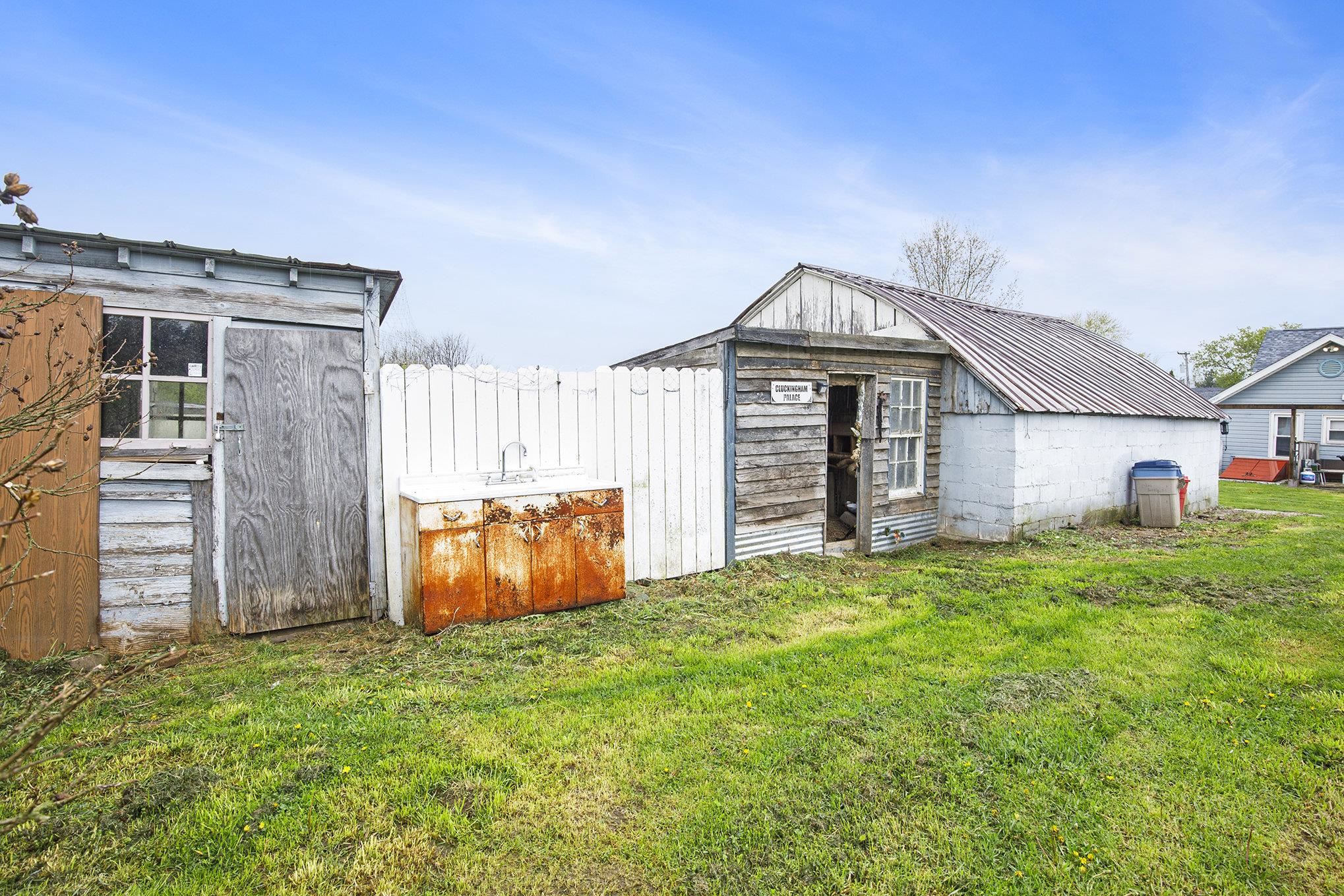 4185 Levalley Road Columbiaville, MI 48421 - Photo 18 of 26 50174273-c3719ff4-1624-4b83-a023-7113c843ec79.JPG