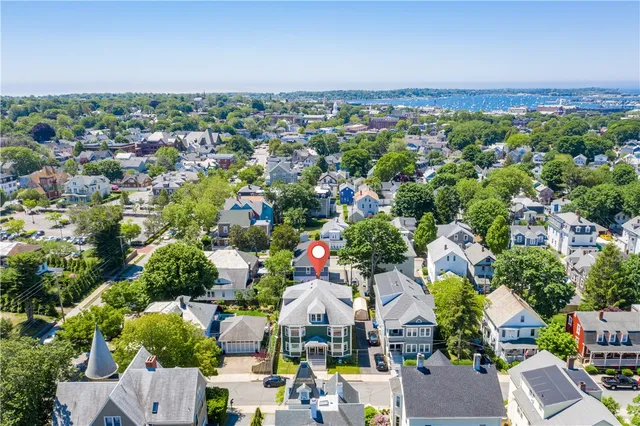 $675,000 | 4 Newport Avenue, Unit B2, Newport, RI 02840