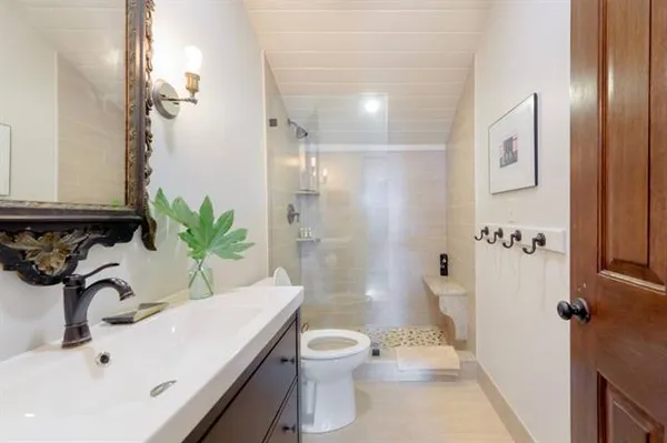 $7,000 | 2028 Magazine Street, New Orleans, LA 70130