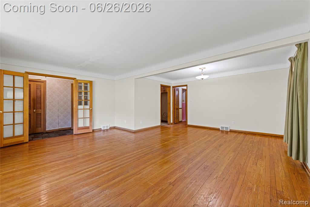 18645 Whitcomb Detroit, MI 48235 - Photo 6 of 23