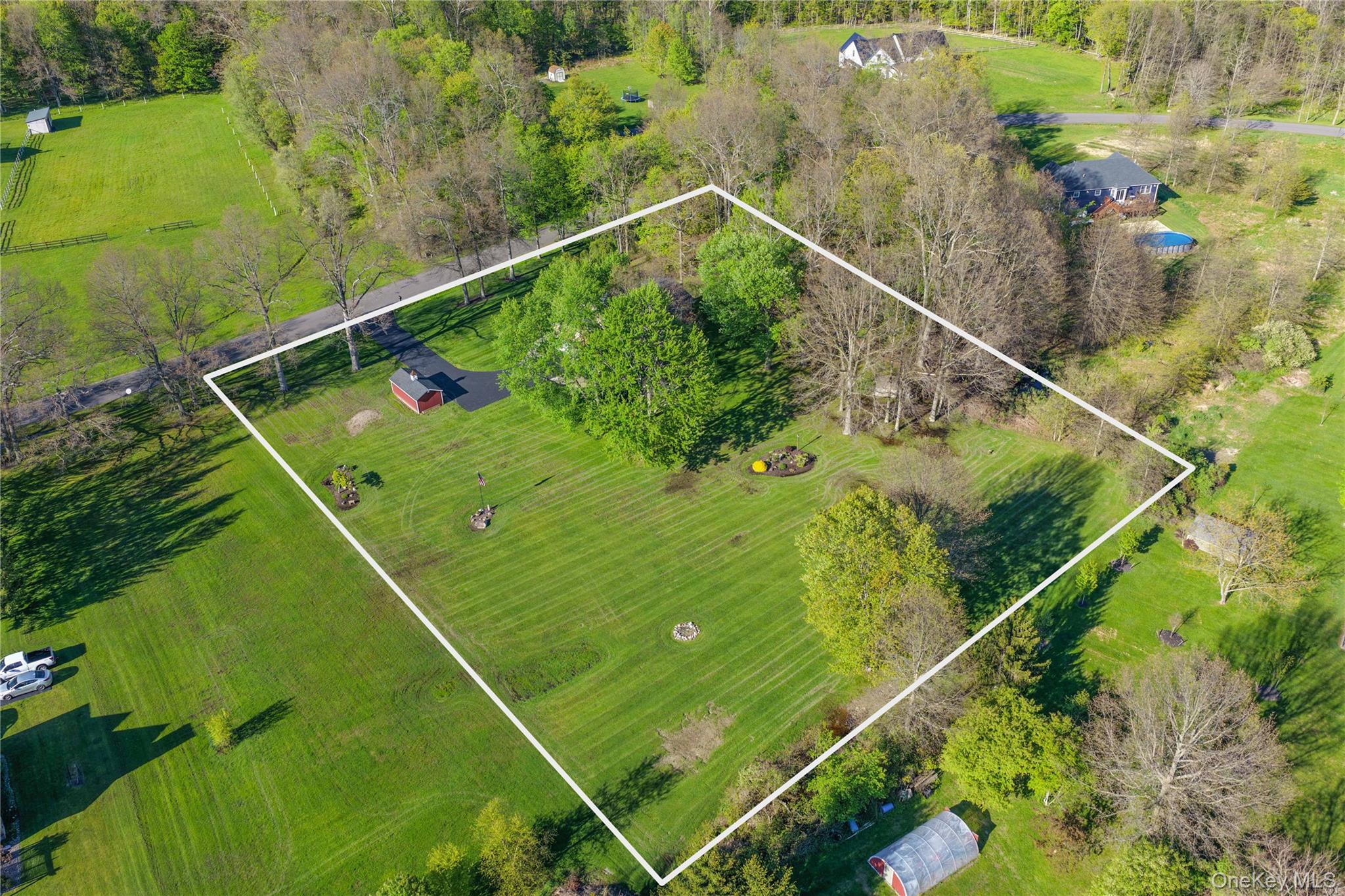 36 River Glen Road Wallkill, NY 12589 - Photo 47 of 47 a view of a tennis court