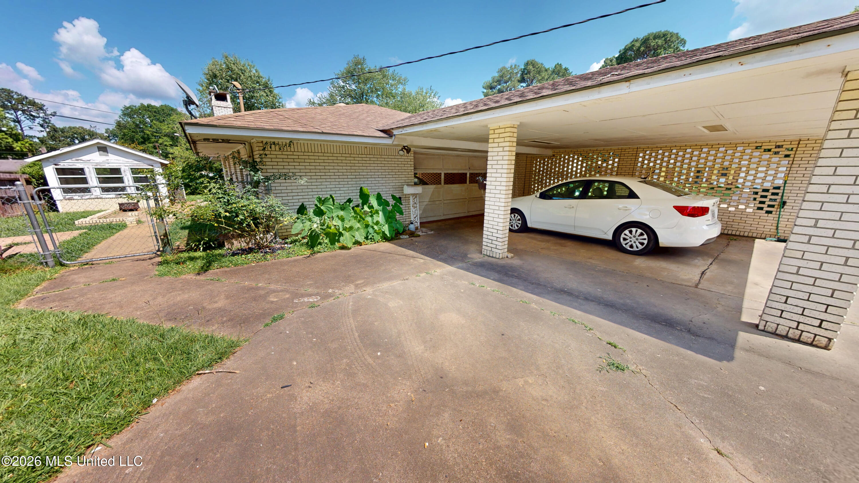 210 Porter Street Senatobia, MS 38668 - Photo 2 of 17 06102026_111500