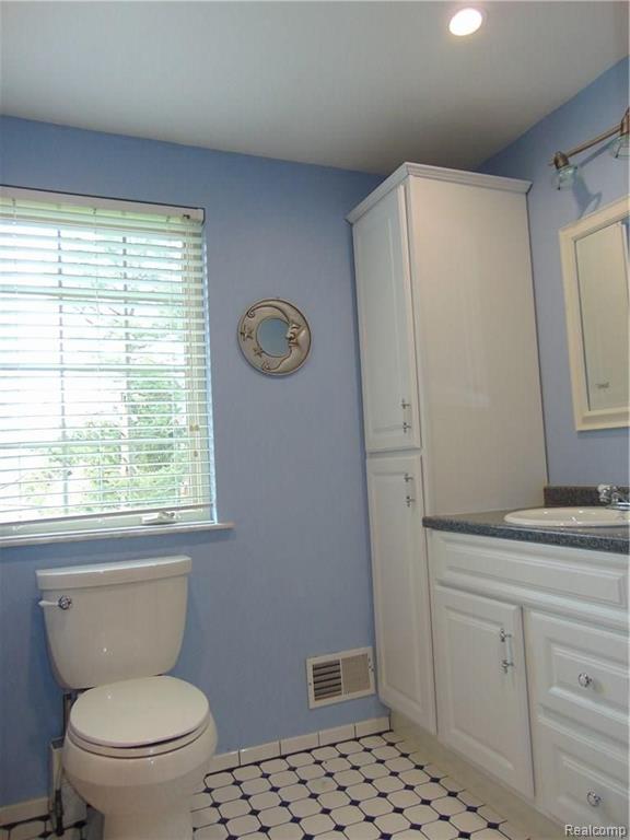 2700 Mohawk Lane Rochester Hills, MI 48306 - Photo 47 of 83