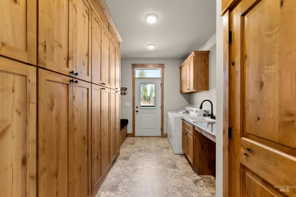 $1,199,000 | 1151 Beaverslide Road, Kamiah, ID 83536