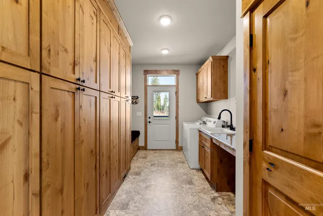 $1,225,000 | 1151 Beaverslide Road, Kamiah, ID 83536