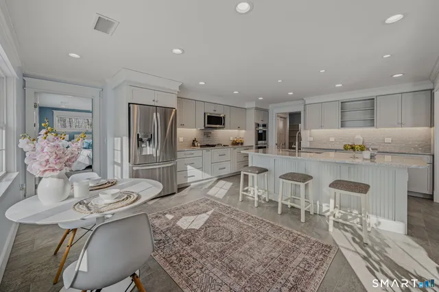 $849,000 | 16 Coult Lane, Old Lyme, CT 06371