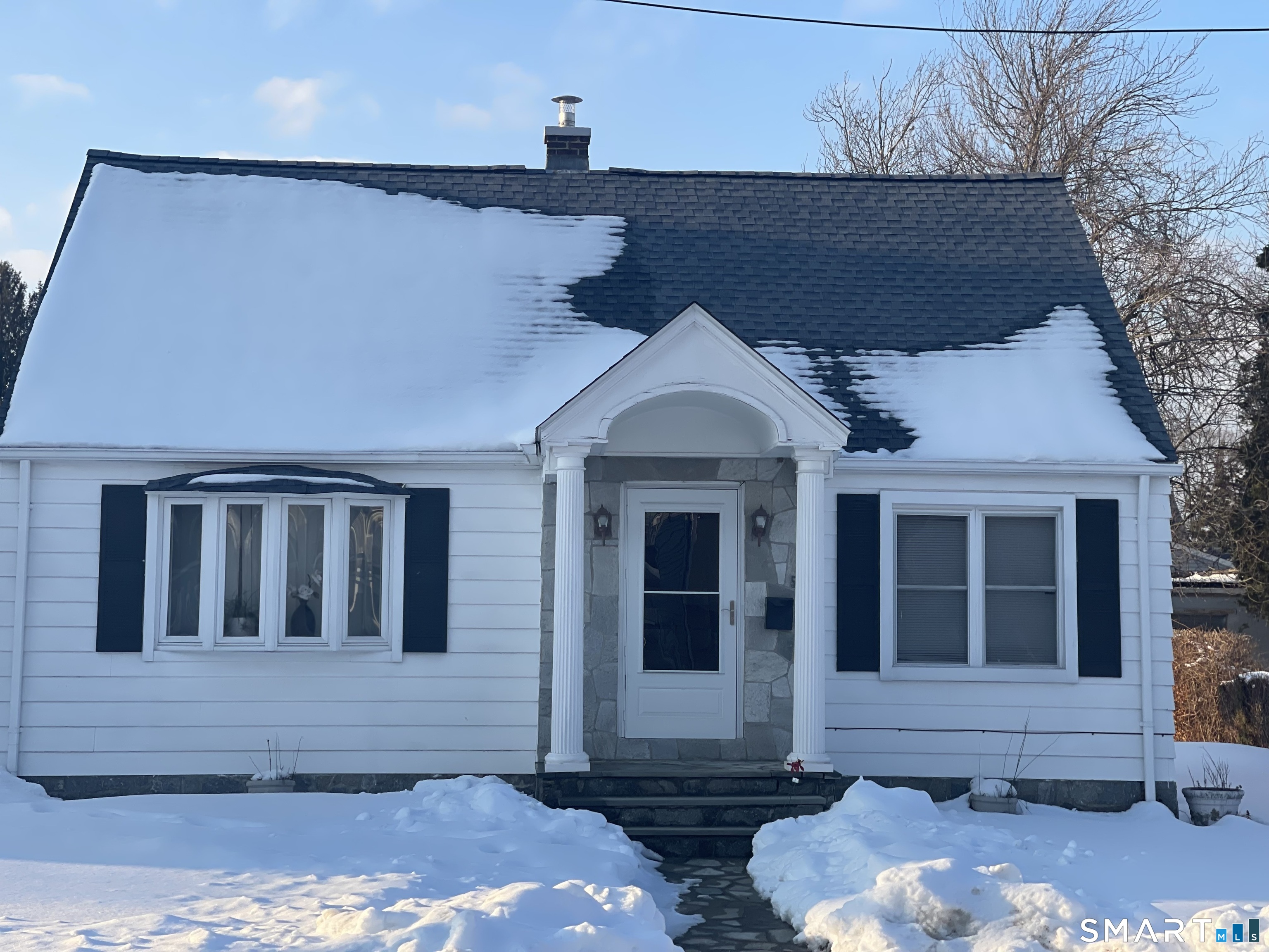 52 Bennett Avenue Waterbury, CT 06708 - Photo 1 of 36 a front view of a house
