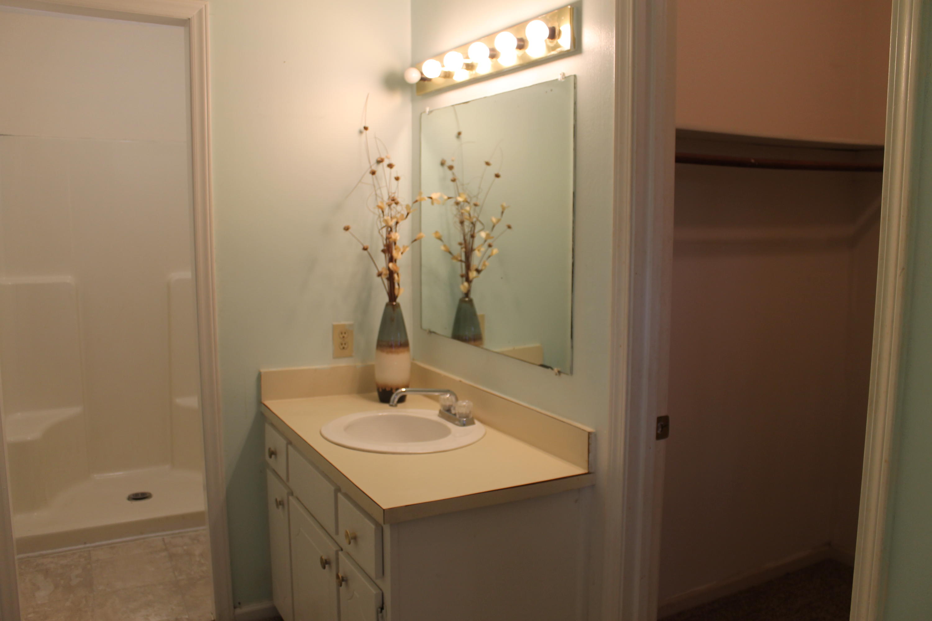 949 Thomas Street Rockingham, NC 28379 - Photo 20 of 27 IMG_2518