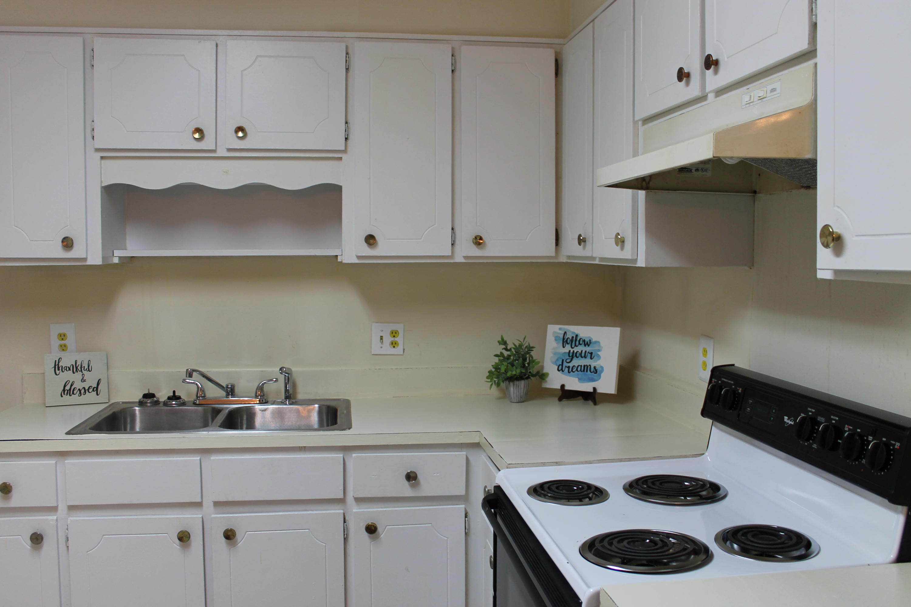 949 Thomas Street Rockingham, NC 28379 - Photo 8 of 27 IMG_2507