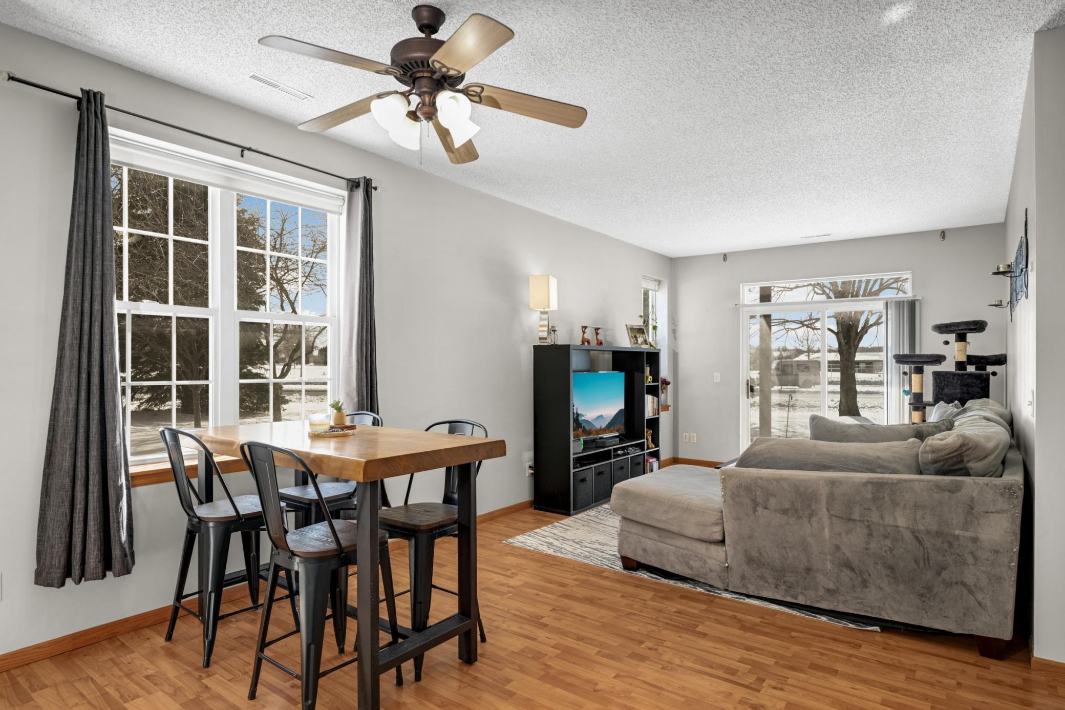 656 Cobblestone Way Shakopee, MN 55379 - Photo 4 of 20