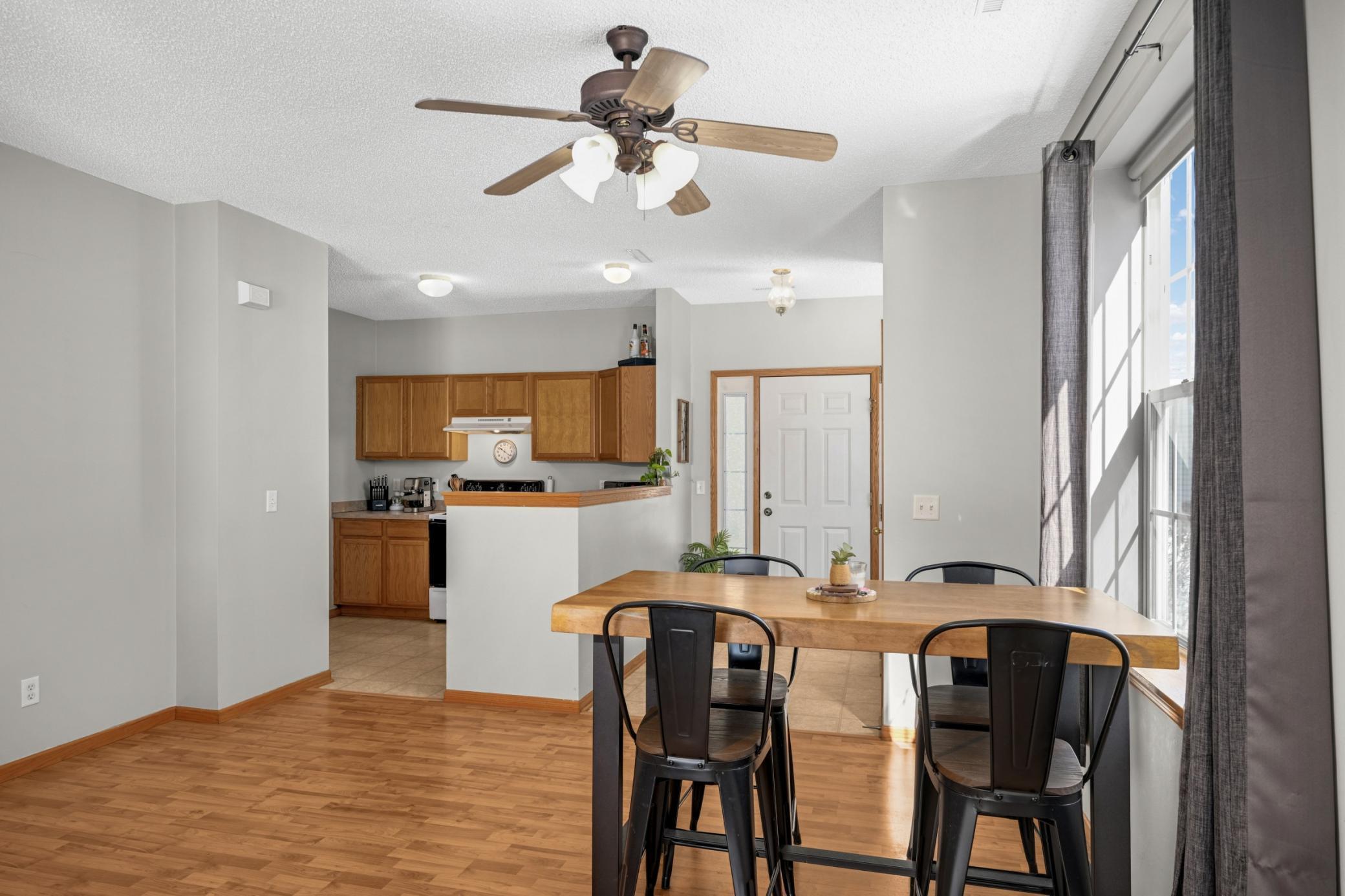 656 Cobblestone Way Shakopee, MN 55379 - Photo 7 of 20