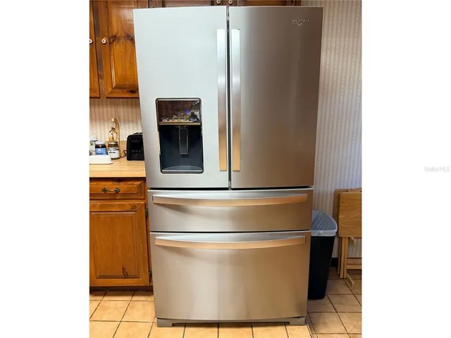 a close view of washer and dryer