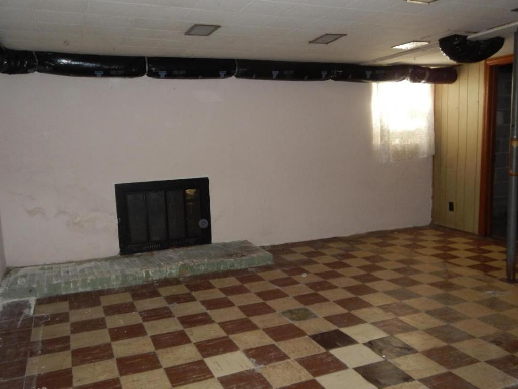 500 Lynfield Road Bristol, TN 37620 - Photo 15 of 18 Basement Den
