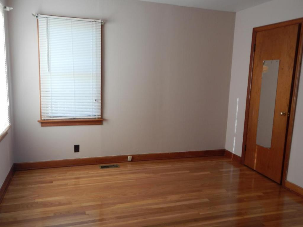 500 Lynfield Road Bristol, TN 37620 - Photo 16 of 18 1 of 3 bedrooms