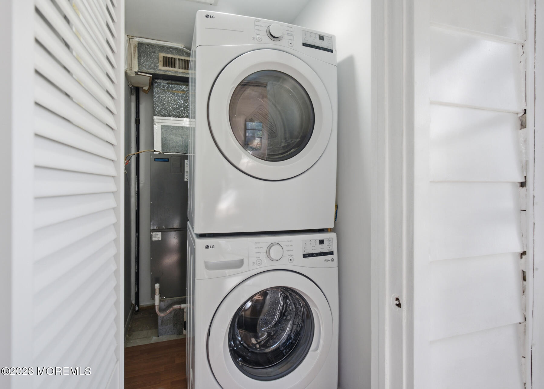 11 Indiana Court, Unit 993 Matawan, NJ 07747 - Photo 13 of 36 18