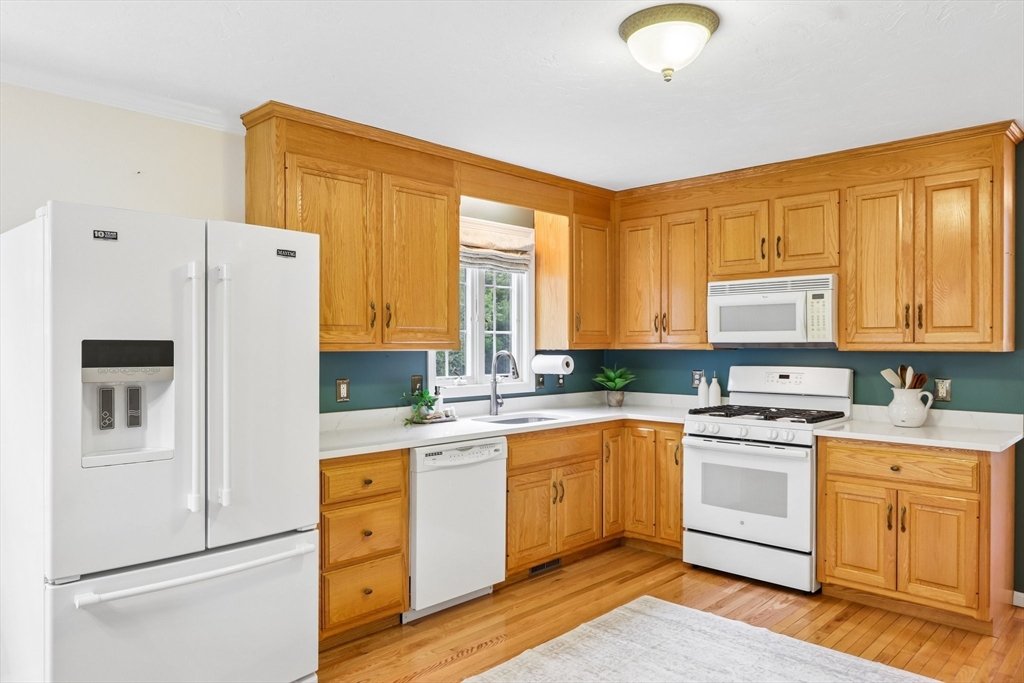 36 Fox Run Road, Unit 36 Blackstone, MA 01504 - Photo 7 of 34