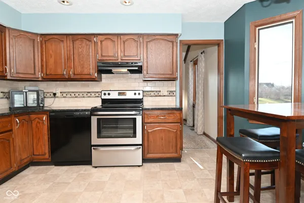 $374,000 | 537 Wayside Court, Plainfield, IN 46168