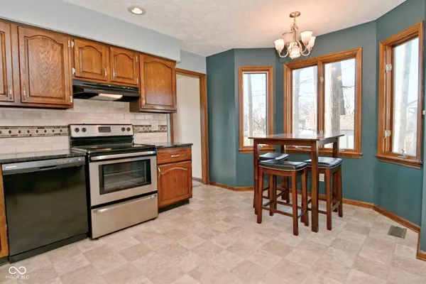 $374,000 | 537 Wayside Court, Plainfield, IN 46168