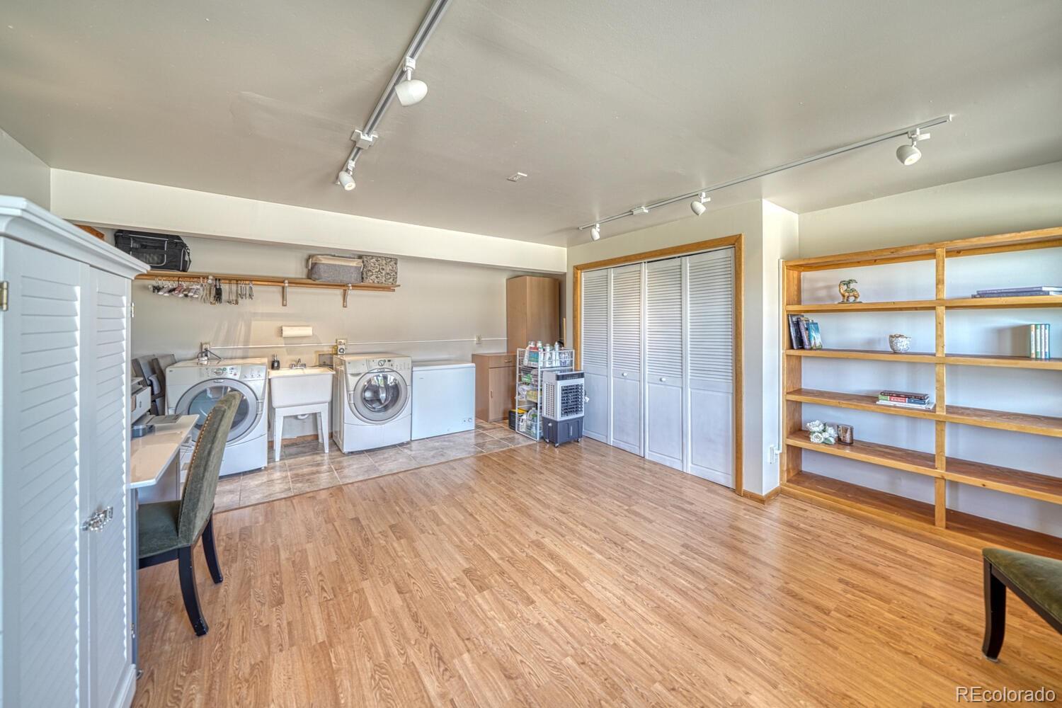 895 Acorn Road Cotopaxi, CO 81223 - Photo 28 of 50 a view of a room with gym equipment