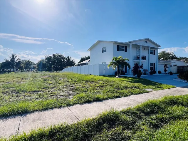 $325,000 | 641 Northwest 42nd Avenue, Coconut Creek, FL 33066