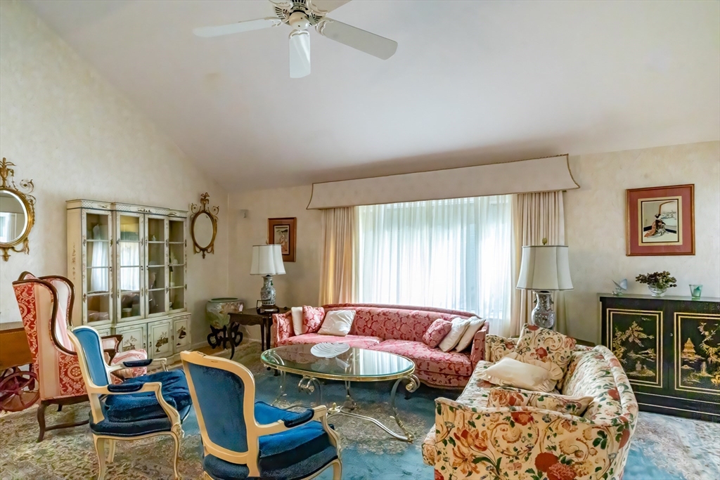 50 Village Post Road, Unit 50 Danvers, MA 01923 - Photo 4 of 42