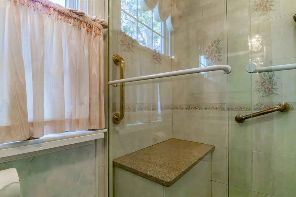 50 Village Post Road, Unit 50 Danvers, MA 01923 - Photo 9 of 42