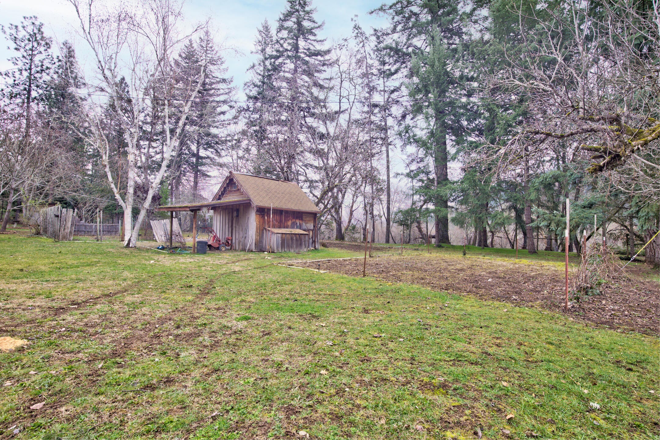8225 North Applegate Road Grants Pass, OR 97527 - Photo 51 of 57 0R1A8249_50_51_52_53